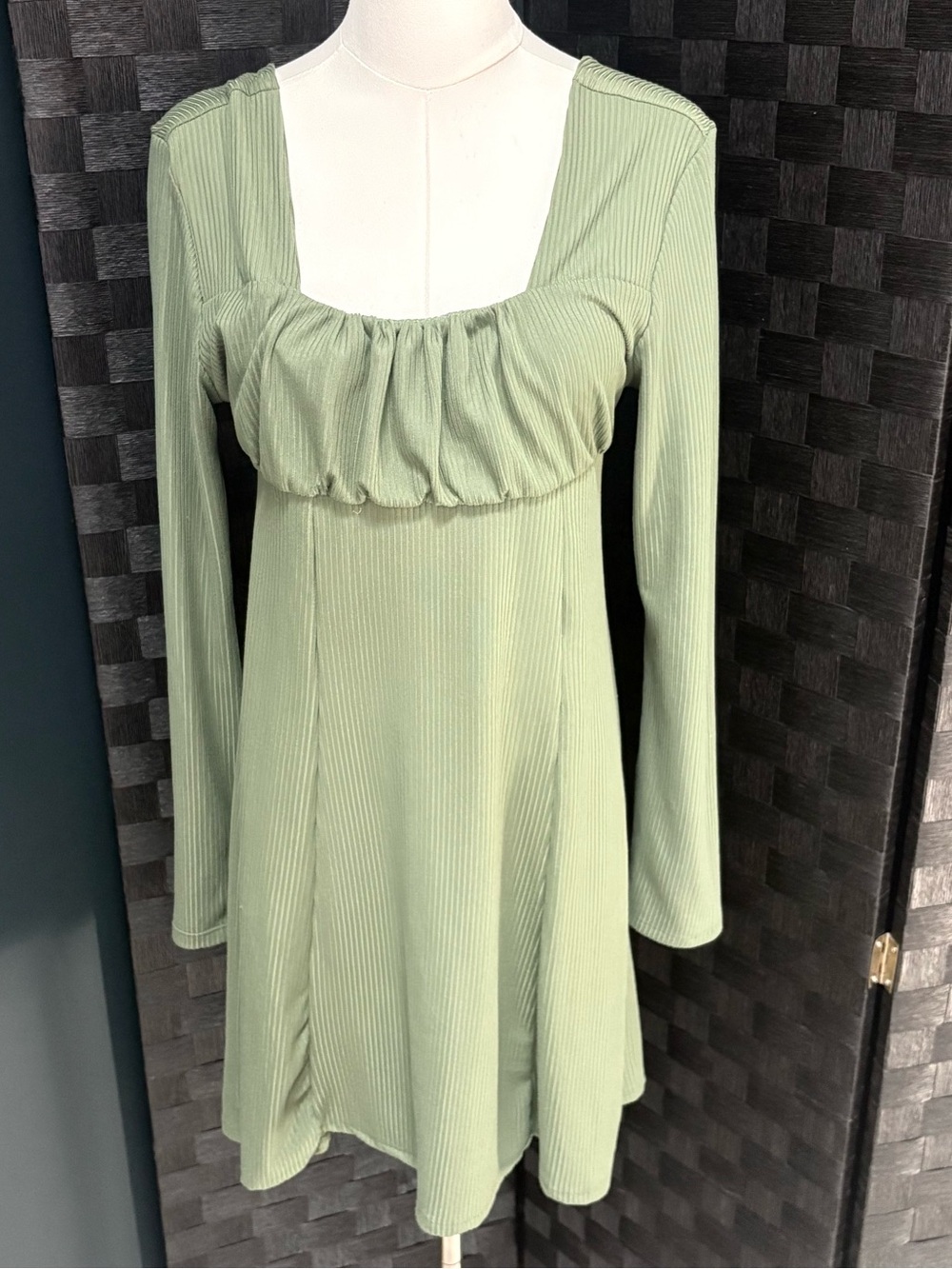 Jolie & Joy Olive Green Ribbed Mini Dress Milkmaid Bust Long Sleeve